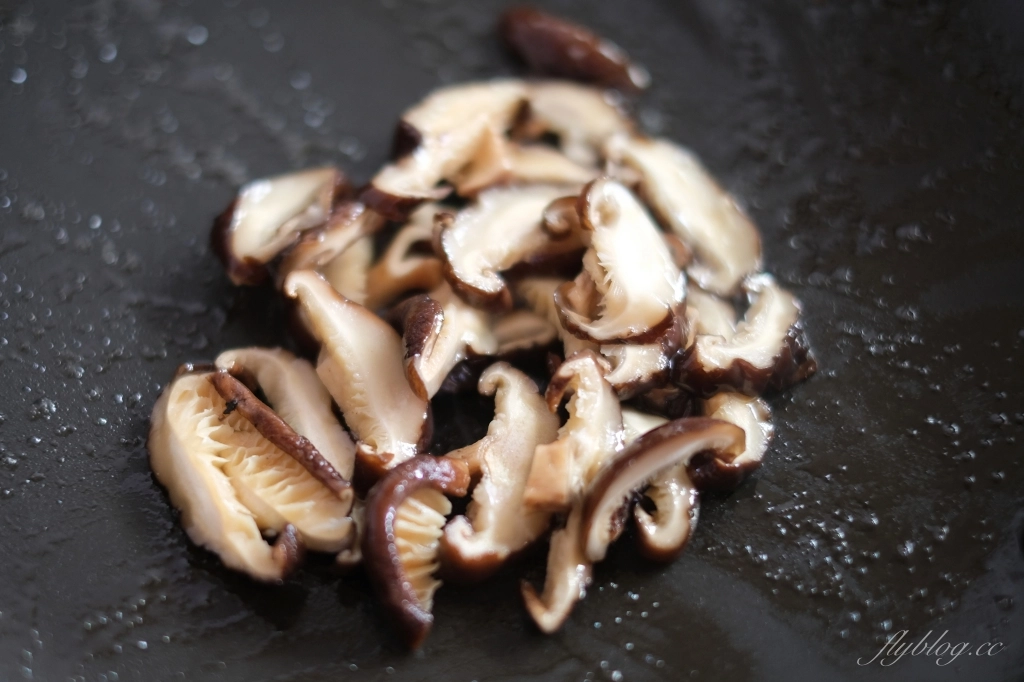 食譜分享｜復刻韓綜尹食堂2人氣餐點，韓式雜菜炒冬粉第一次煮就上手 @飛天璇的口袋