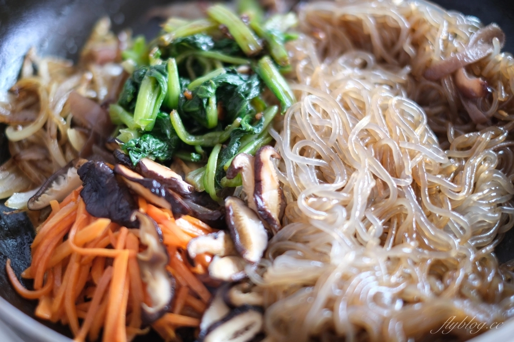 食譜分享｜復刻韓綜尹食堂2人氣餐點，韓式雜菜炒冬粉第一次煮就上手 @飛天璇的口袋