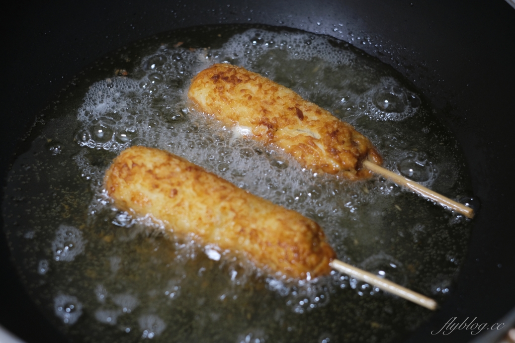 韓式起司熱狗做法｜只要兩種食材完成「韓式起司熱狗食譜」，馬上有會牽絲的熱狗 @飛天璇的口袋