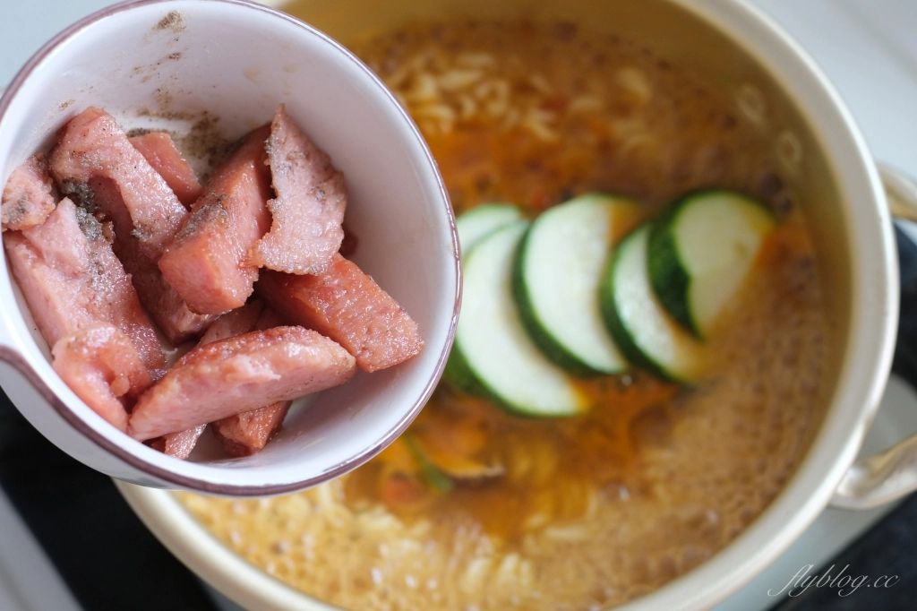 食譜分享｜辛拉麵怎麼煮才會好吃？ 這樣的食譜超簡單，在家就是滿滿的韓國味 @飛天璇的口袋