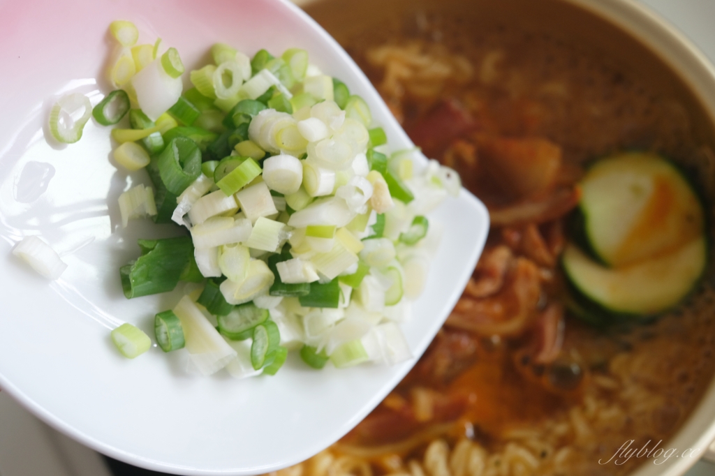 食譜分享｜辛拉麵怎麼煮才會好吃？ 這樣的食譜超簡單，在家就是滿滿的韓國味 @飛天璇的口袋