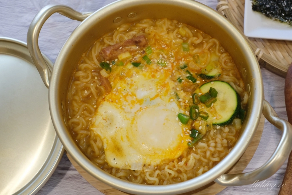食譜分享｜辛拉麵怎麼煮才會好吃？ 這樣的食譜超簡單，在家就是滿滿的韓國味 @飛天璇的口袋