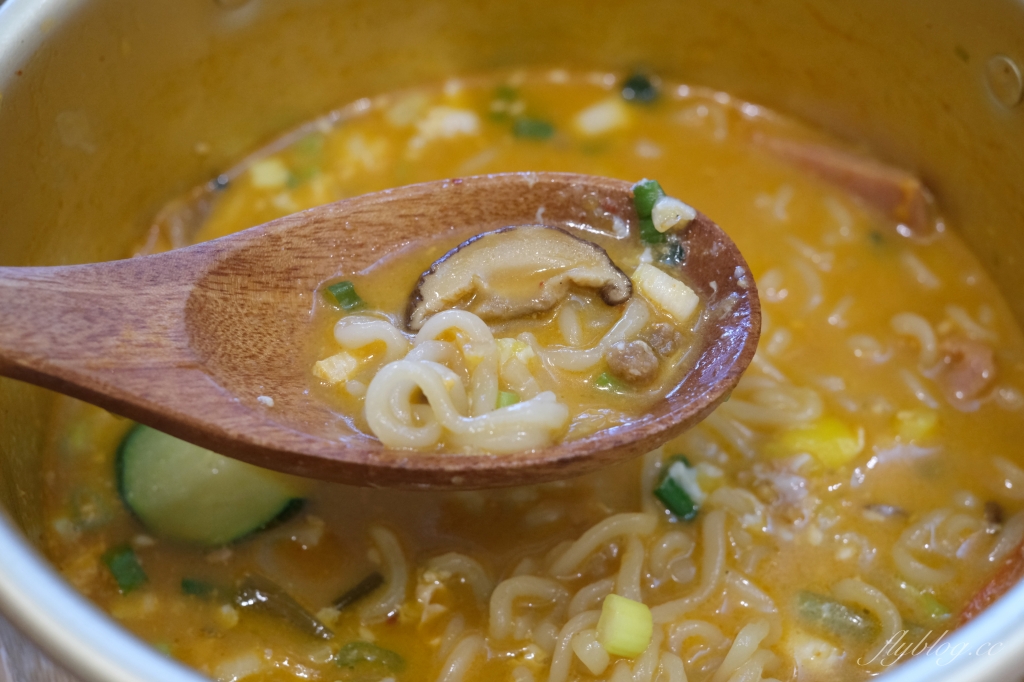 食譜分享｜辛拉麵怎麼煮才會好吃？ 這樣的食譜超簡單，在家就是滿滿的韓國味 @飛天璇的口袋