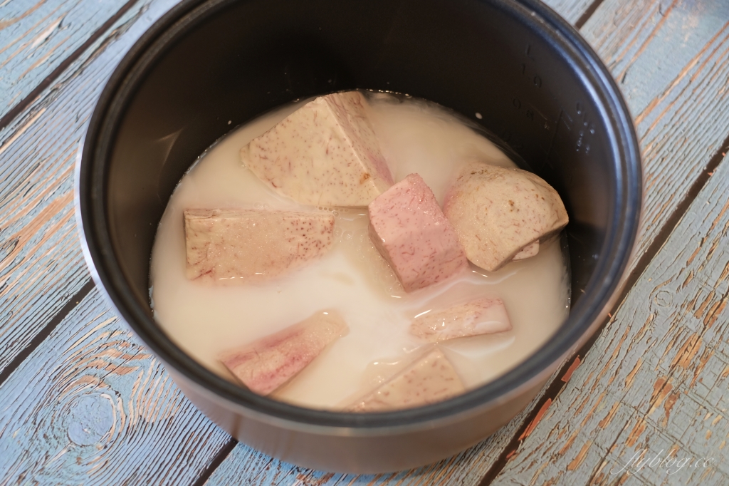 芋泥肉鬆吐司做法｜芋頭控看過來！自已DIY做芋泥，早餐吐司輕鬆準備 @飛天璇的口袋