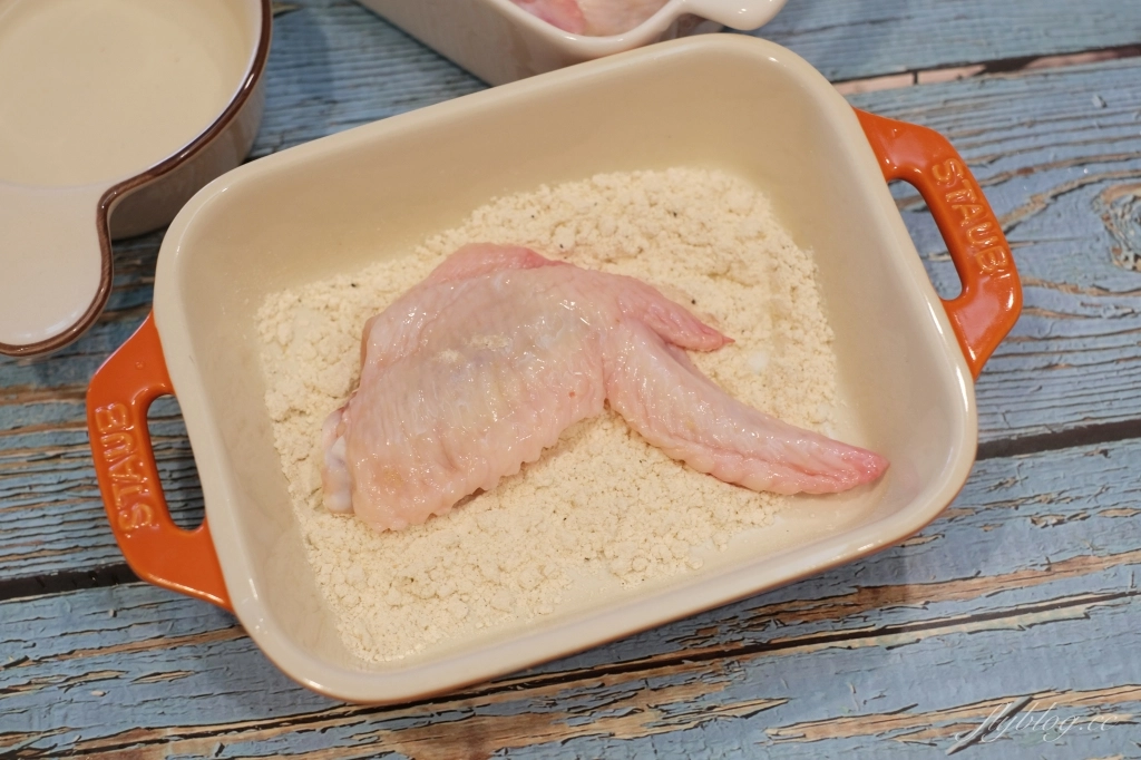 日清炸雞做法｜日本必買日清炸雞粉！用「氣炸鍋烤雞翅」食譜，小孩子都會的超簡單食譜 @飛天璇的口袋