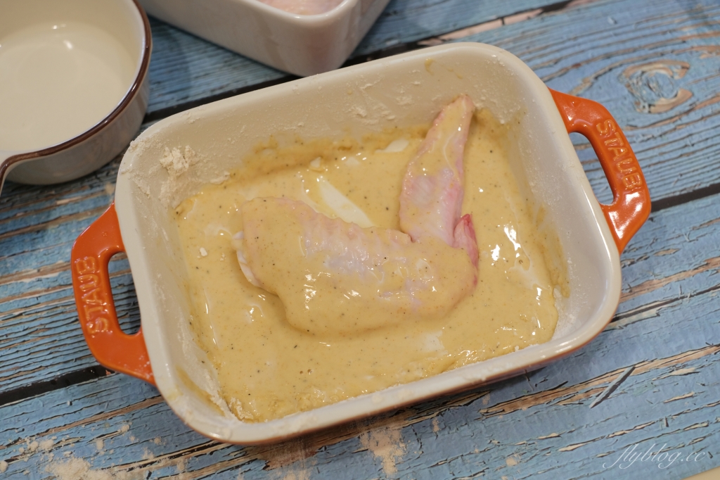 日清炸雞做法｜日本必買日清炸雞粉！用「氣炸鍋烤雞翅」食譜，小孩子都會的超簡單食譜 @飛天璇的口袋