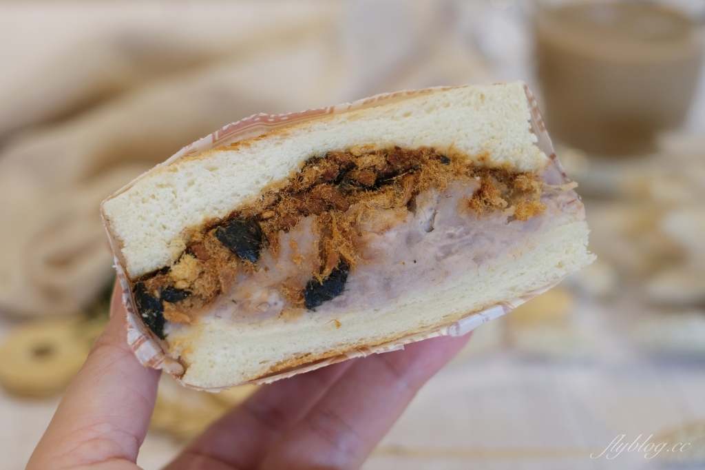 芋泥肉鬆吐司做法｜芋頭控看過來！自已DIY做芋泥，早餐吐司輕鬆準備 @飛天璇的口袋