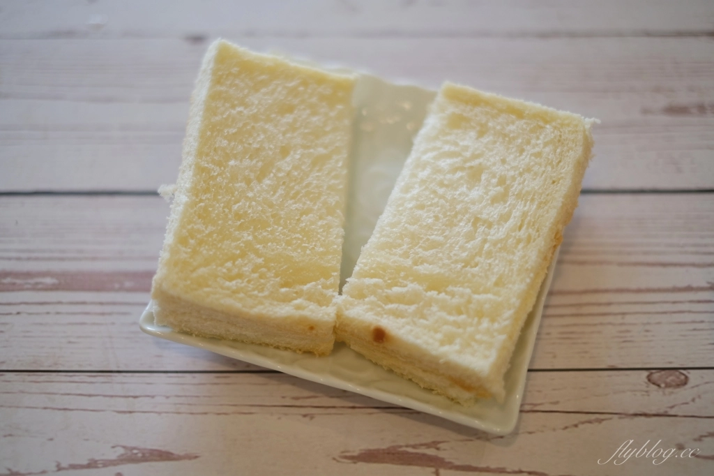 起司培根吐司捲做法｜普通的吐司變成韓式起司培根吐司捲作法，家裡就是早午餐咖啡館 @飛天璇的口袋