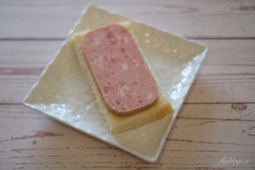 起司培根吐司捲做法｜普通的吐司變成韓式起司培根吐司捲作法，家裡就是早午餐咖啡館 @飛天璇的口袋