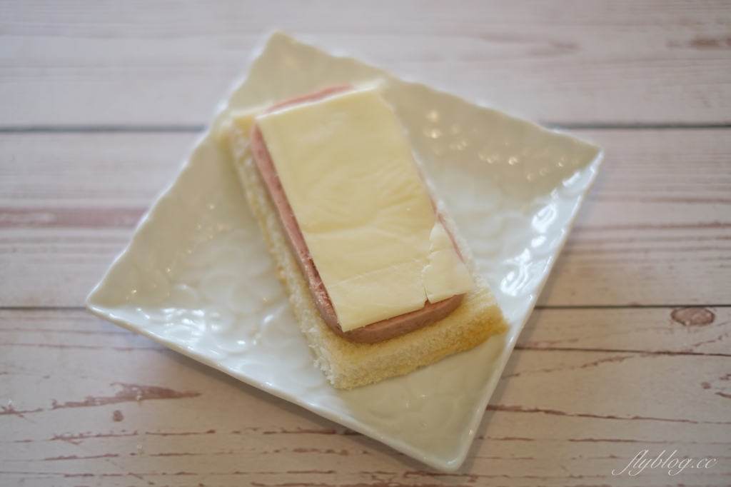 起司培根吐司捲做法｜普通的吐司變成韓式起司培根吐司捲作法，家裡就是早午餐咖啡館 @飛天璇的口袋