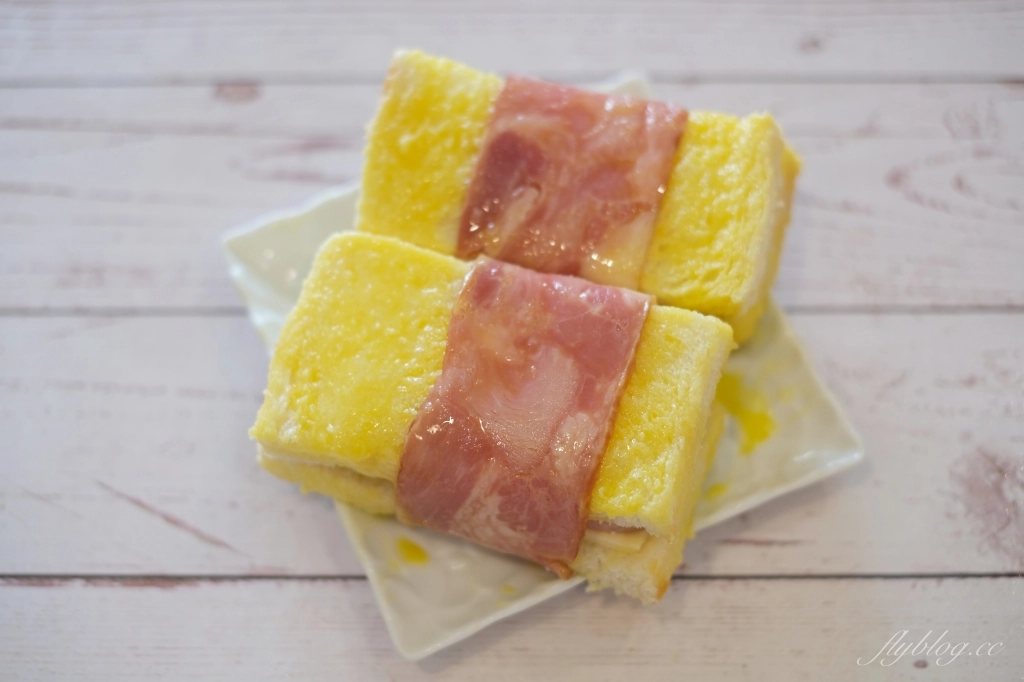 起司培根吐司捲做法｜普通的吐司變成韓式起司培根吐司捲作法，家裡就是早午餐咖啡館 @飛天璇的口袋