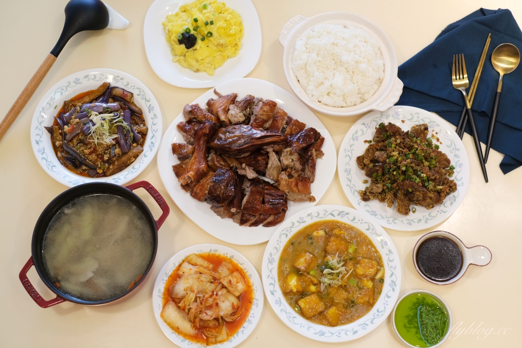 【台中北屯】柴火火焰烤鴨館，人氣烤鴨店這次改賣燒鵝，在家也可以輕鬆吃柴火烤鴨辦桌 @飛天璇的口袋