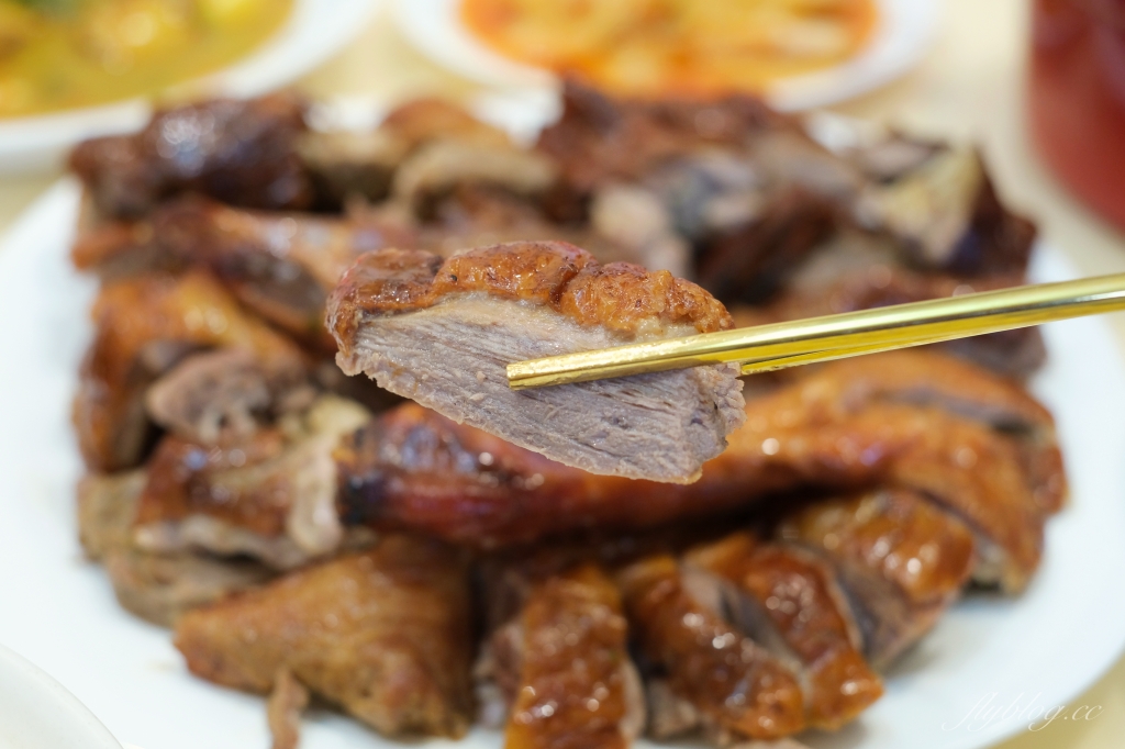 【台中北屯】柴火火焰烤鴨館，人氣烤鴨店這次改賣燒鵝，在家也可以輕鬆吃柴火烤鴨辦桌 @飛天璇的口袋