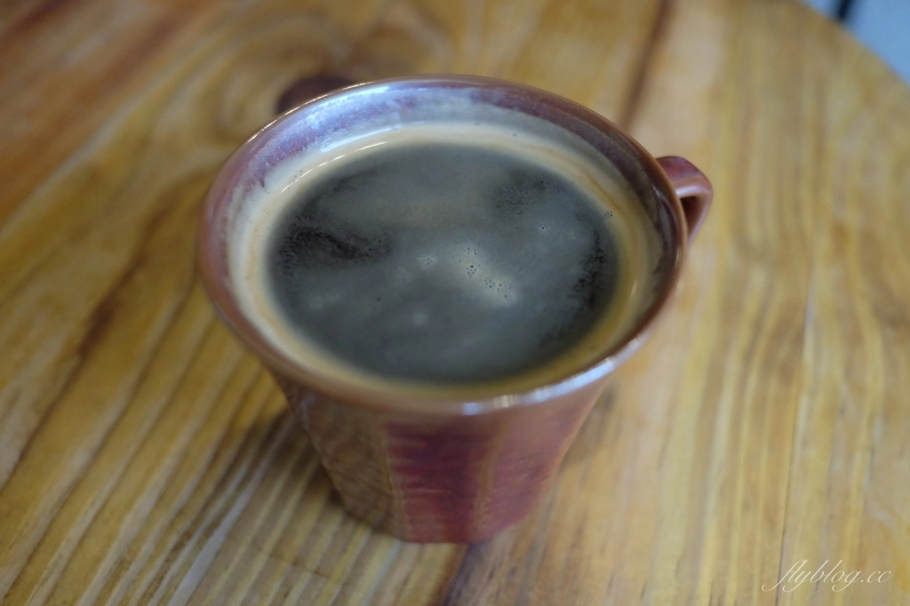 台中西區｜Spirited Bakery．國美館綠園道美式蛋糕，軟餅乾和蘋果派好好吃 @飛天璇的口袋