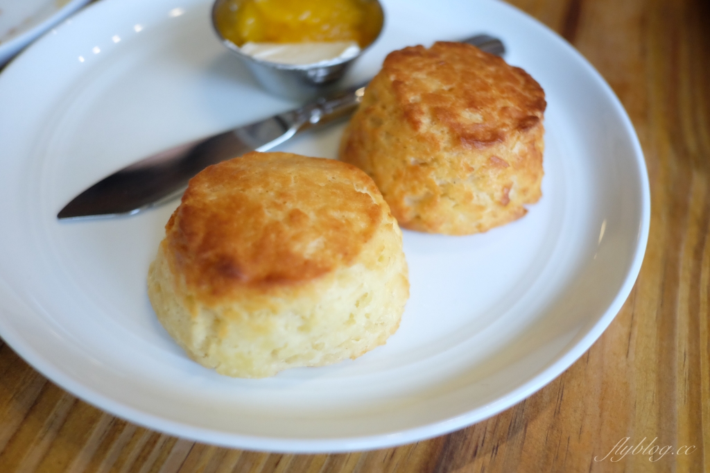台中西區｜Spirited Bakery．國美館綠園道美式蛋糕，軟餅乾和蘋果派好好吃 @飛天璇的口袋