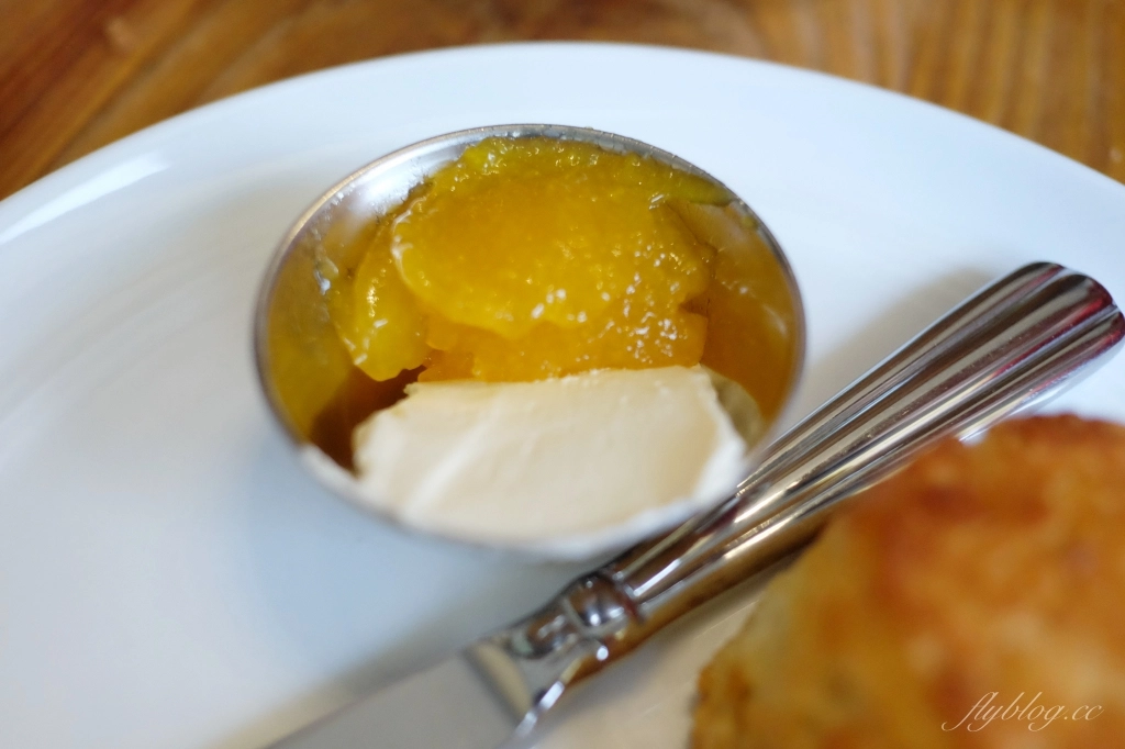 台中西區｜Spirited Bakery．國美館綠園道美式蛋糕，軟餅乾和蘋果派好好吃 @飛天璇的口袋