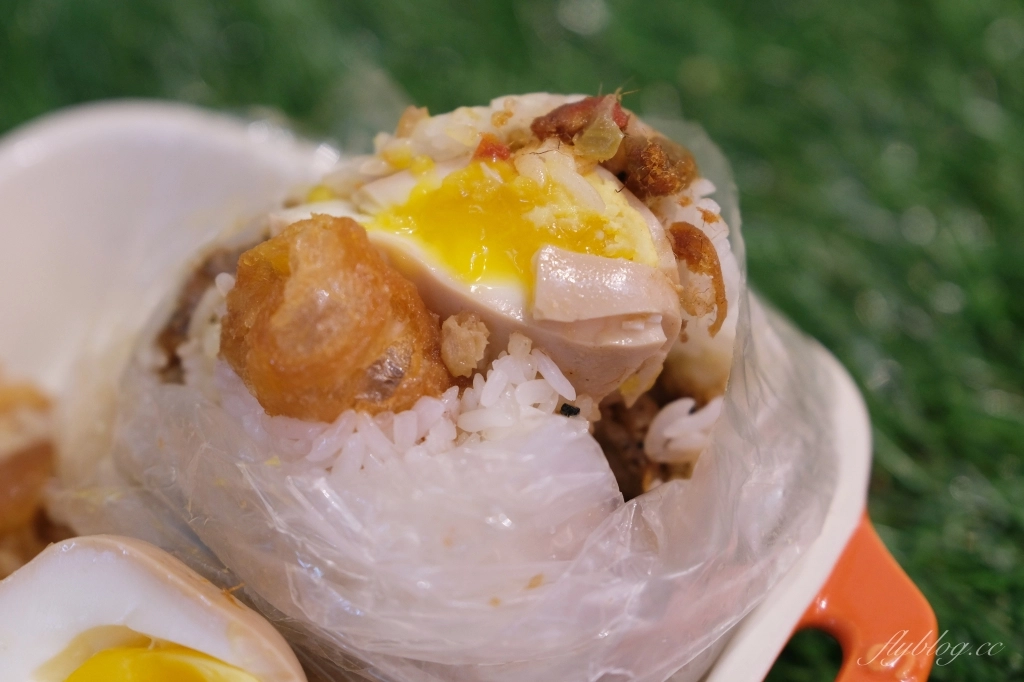 台中北區｜幽靈飯糰．傳說中會呼吸的飯，飯糰口味多達20種，中國醫藥大學商圈 @飛天璇的口袋