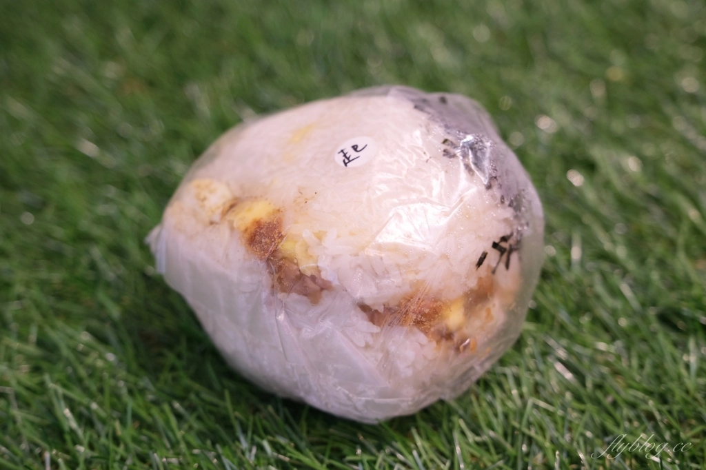 台中北區｜幽靈飯糰．傳說中會呼吸的飯，飯糰口味多達20種，中國醫藥大學商圈 @飛天璇的口袋