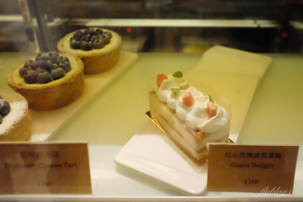 台北中正｜Heritage Bakery & Cafe．台北超人氣肉桂捲店，台北車站文青咖啡館 @飛天璇的口袋