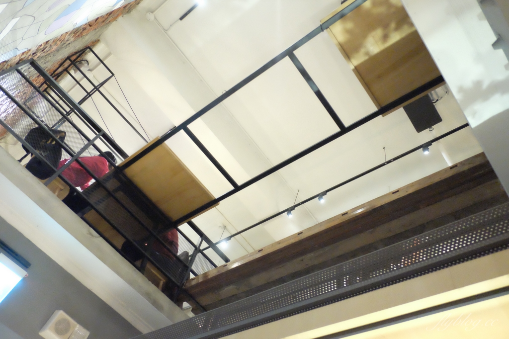 台北中正｜Heritage Bakery & Cafe．台北超人氣肉桂捲店，台北車站文青咖啡館 @飛天璇的口袋