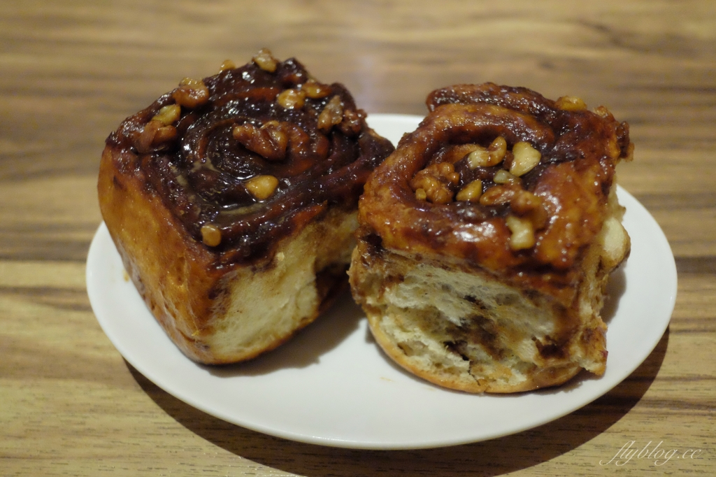 台北中正｜Heritage Bakery & Cafe．台北超人氣肉桂捲店，台北車站文青咖啡館 @飛天璇的口袋