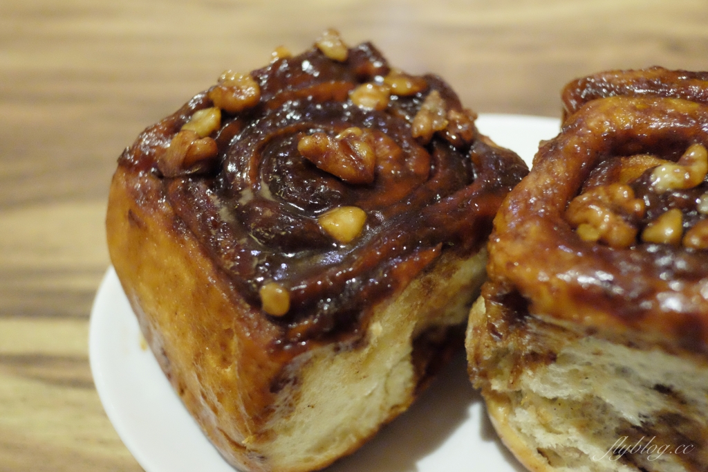 台北中正｜Heritage Bakery & Cafe．台北超人氣肉桂捲店，台北車站文青咖啡館 @飛天璇的口袋