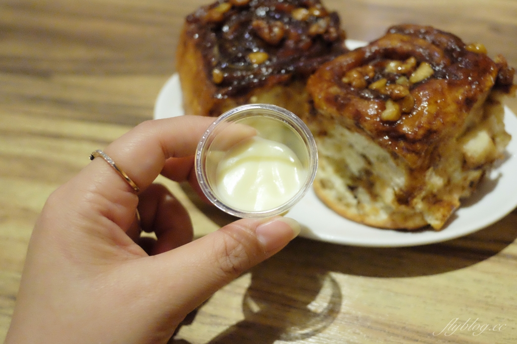台北中正｜Heritage Bakery & Cafe．台北超人氣肉桂捲店，台北車站文青咖啡館 @飛天璇的口袋