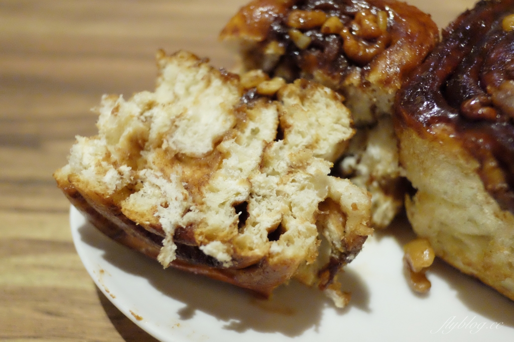 台北中正｜Heritage Bakery & Cafe．台北超人氣肉桂捲店，台北車站文青咖啡館 @飛天璇的口袋