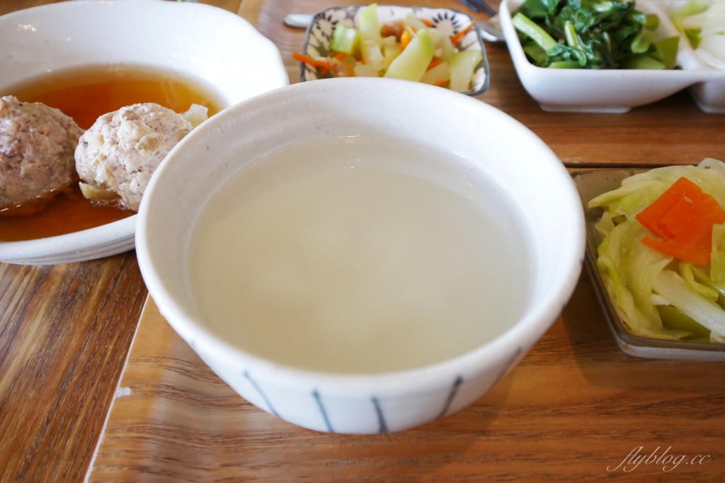 台中北屯｜回家菜．便當也可以吃得很文青，超過10種的家庭料理 @飛天璇的口袋