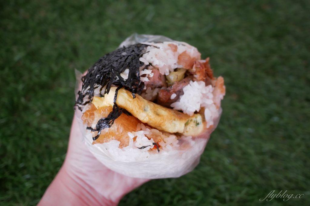 台中北區｜幽靈飯糰．傳說中會呼吸的飯，飯糰口味多達20種，中國醫藥大學商圈 @飛天璇的口袋