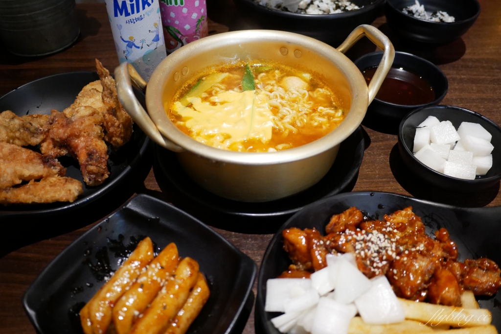 【台中北區】釜山崔炸雞漢口店，來自韓國釜山的台灣女婿，滿$300元即可外送 @飛天璇的口袋