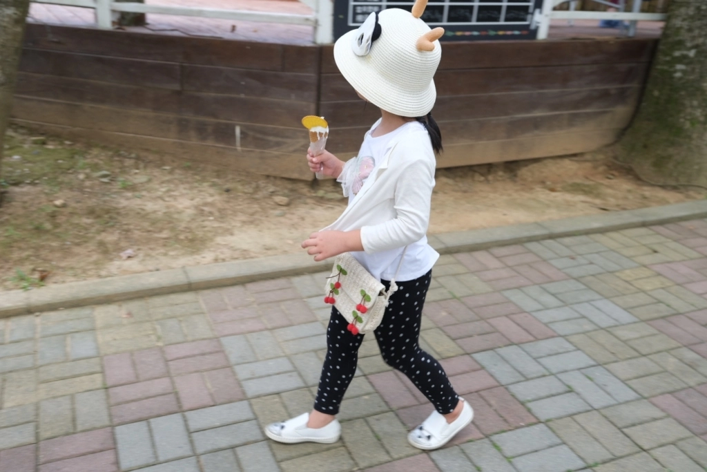 台東卑南｜初鹿牧場，幅員遼闊的親子旅遊景點，滾草區、餵食區、動物區、森林浴區 @飛天璇的口袋
