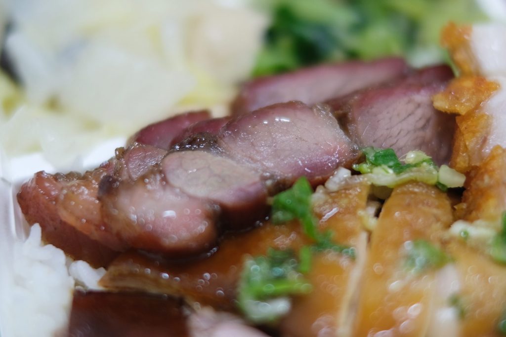 台中南屯｜十八燒燒臘便當，香港人開的燒臘專賣店，五寶飯份量滿滿超有誠意 @飛天璇的口袋