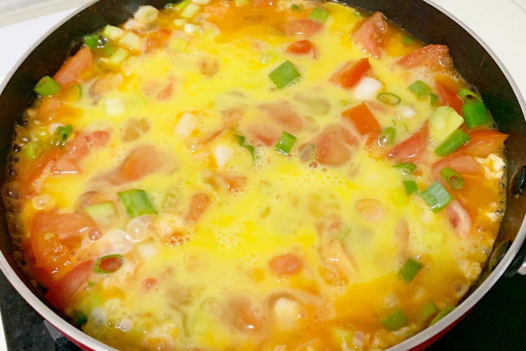 番茄烘蛋做法｜營養美味的「番茄烘蛋食譜」，用氣炸鍋也很方便 @飛天璇的口袋