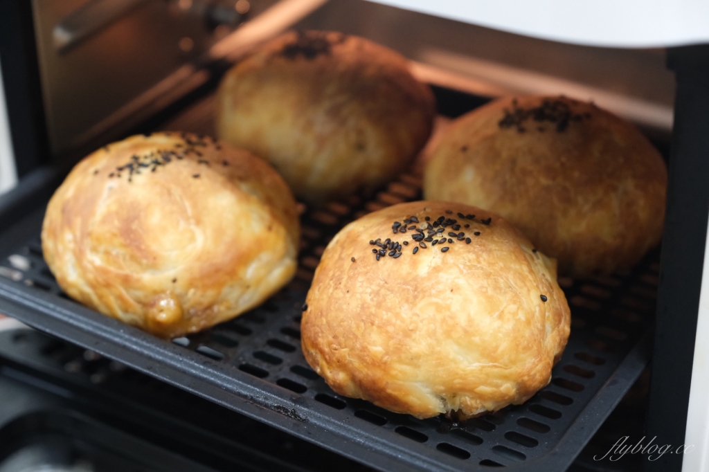 【食譜分享】義美蔥油餅胡椒餅食譜 用義美蔥油餅氣炸做法 夜市胡椒餅直接上桌 @飛天璇的口袋