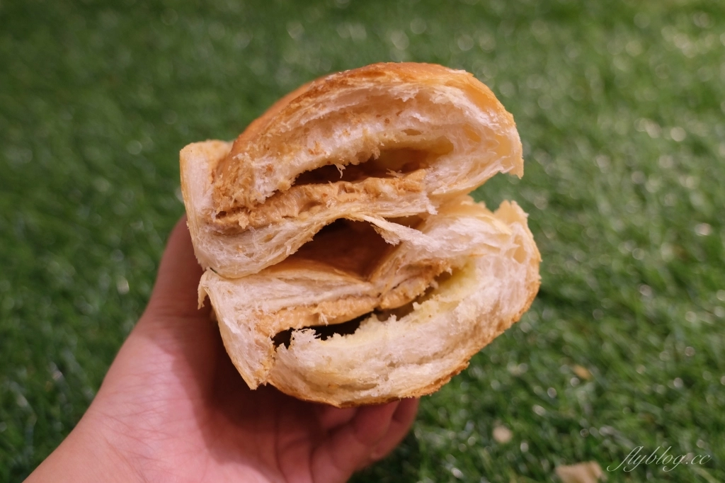 台中中區｜台中越南法國麵包工藝．台中第二市場超火紅，排隊的越南法國麵包專賣店 @飛天璇的口袋