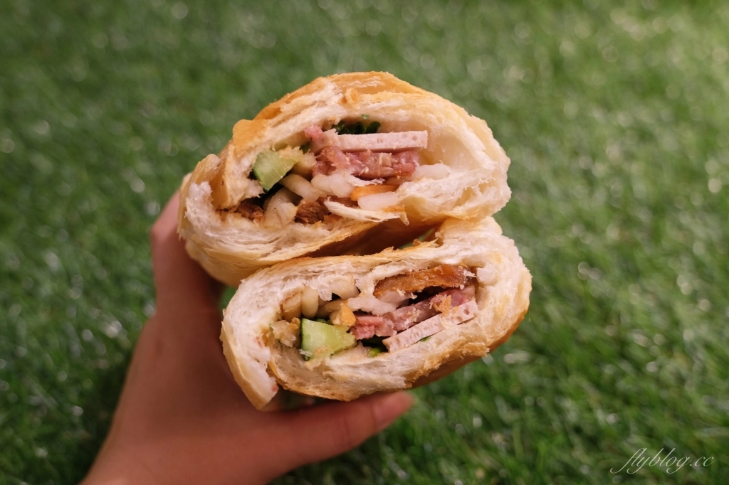 台中中區｜台中越南法國麵包工藝．台中第二市場超火紅，排隊的越南法國麵包專賣店 @飛天璇的口袋