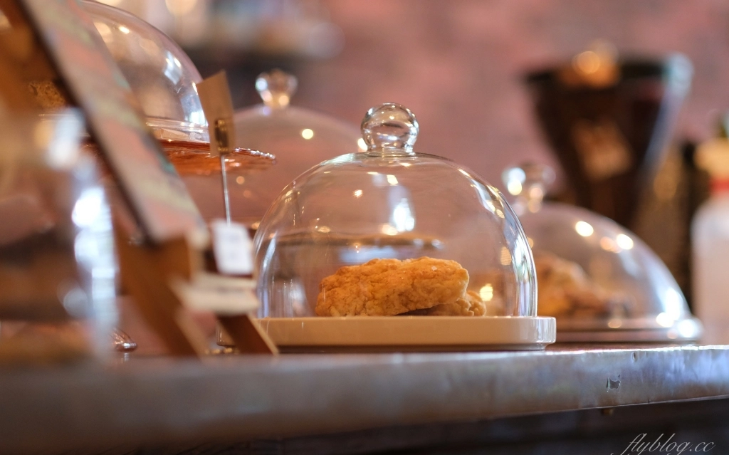 拿翹咖啡｜台中肉桂捲控推薦，隱身於勤美商圈巷弄裡的咖啡館 @飛天璇的口袋