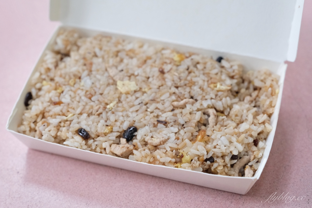 台中西區｜台北民生炒飯 台中店，網友票選全台最好吃的炒飯，現在進駐台中國美館商圈 @飛天璇的口袋