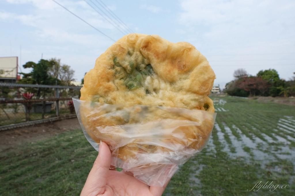 台中后里｜山東蔥油餅．位於低調的民宅內，在地人才知道的韭菜盒子蔥油餅 @飛天璇的口袋