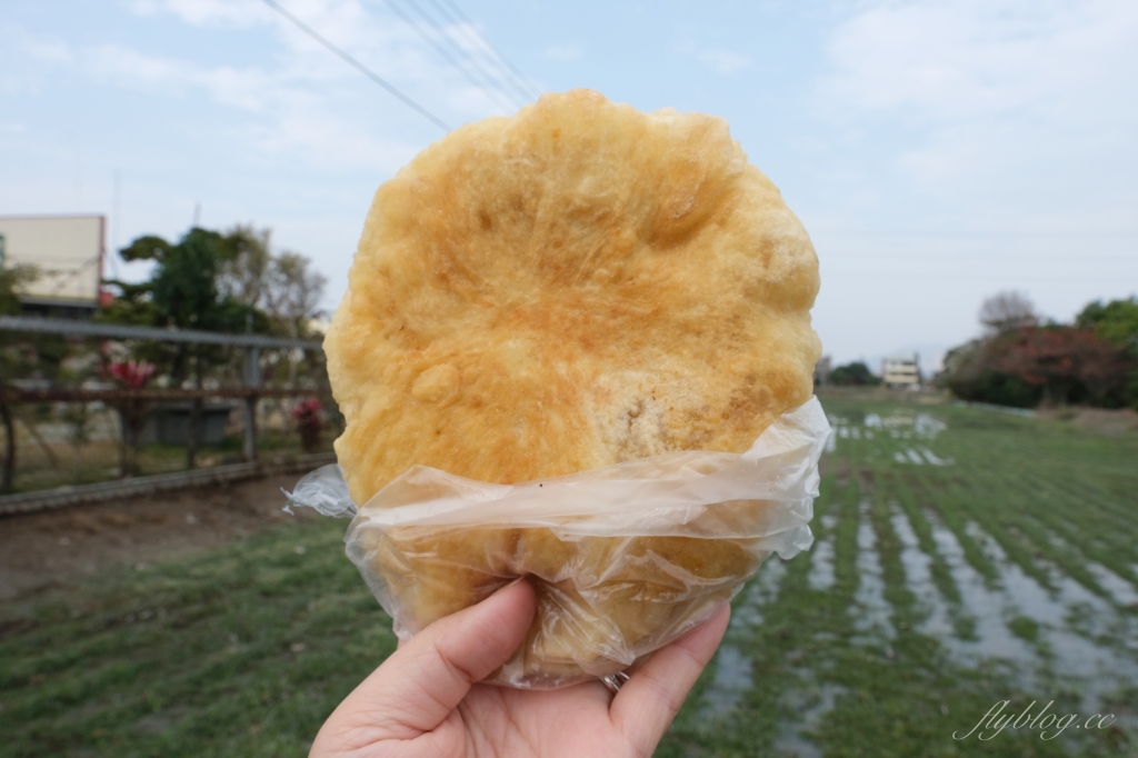 台中后里｜山東蔥油餅．位於低調的民宅內，在地人才知道的韭菜盒子蔥油餅 @飛天璇的口袋