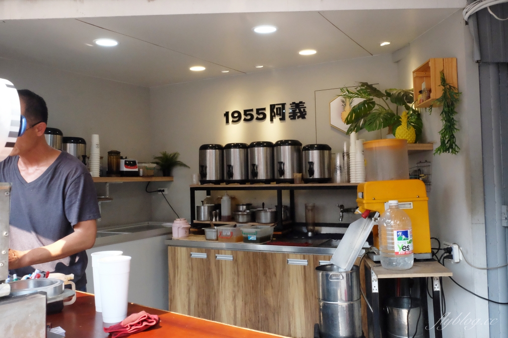 1955阿義鳳梨冰｜真材實料的古早味鳳梨冰，全台總店在台中沙鹿 @飛天璇的口袋