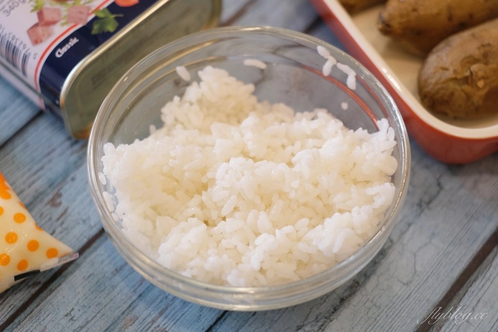 食譜分享｜海苔飯糰做法，韓式折疊飯糰、日式免捏飯糰、日本沖繩飯糰三種簡單食譜分享 @飛天璇的口袋