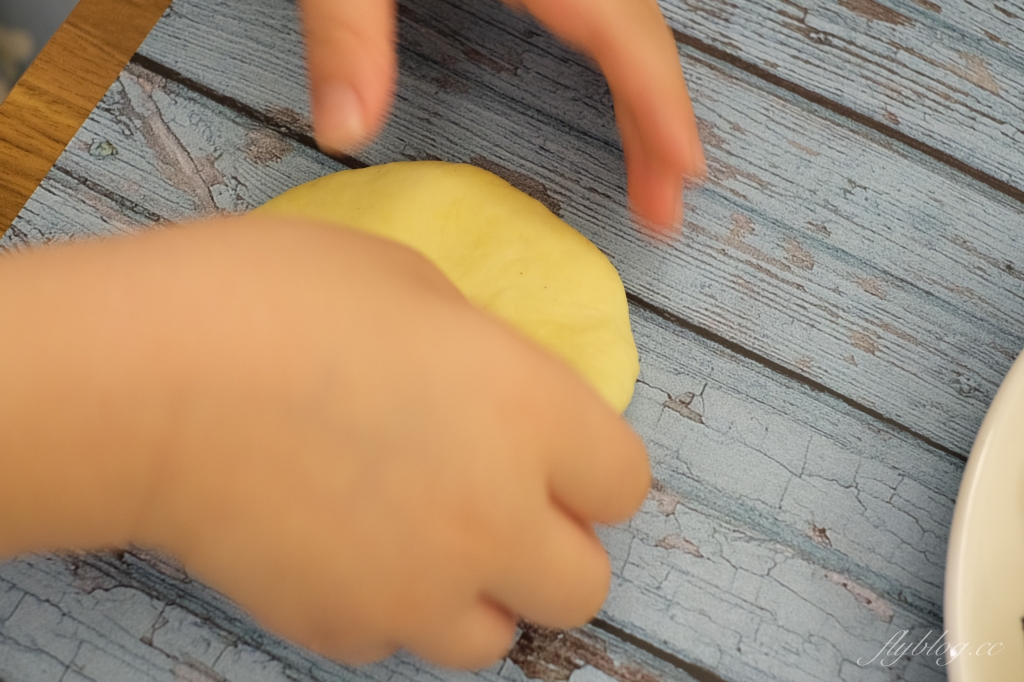 韓國黑糖煎餅做法｜複刻韓綜尹食堂「韓國黑糖煎餅食譜」，韓國流行街頭散步甜點 @飛天璇的口袋