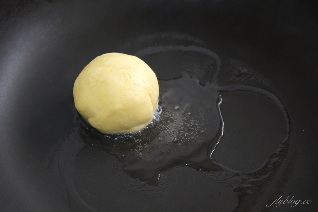 韓國黑糖煎餅做法｜複刻韓綜尹食堂「韓國黑糖煎餅食譜」，韓國流行街頭散步甜點 @飛天璇的口袋