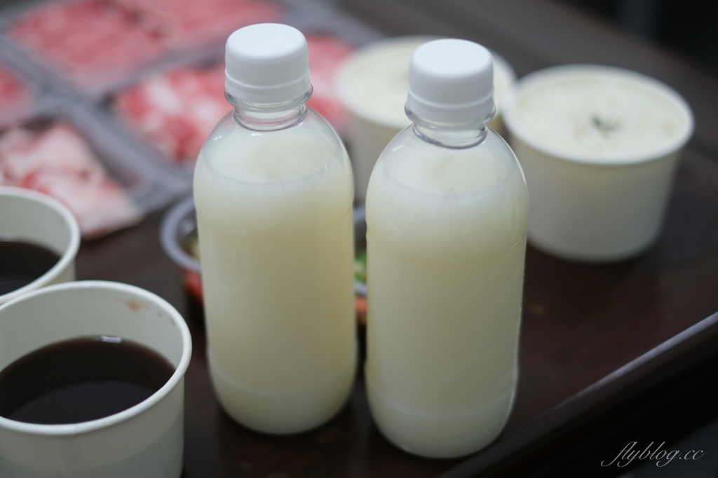 灰鴿火鍋外帶｜台中超強防疫套餐！火鍋外帶直接送100隻蝦 @飛天璇的口袋