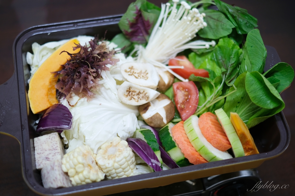 灰鴿火鍋外帶｜台中超強防疫套餐！火鍋外帶直接送100隻蝦 @飛天璇的口袋