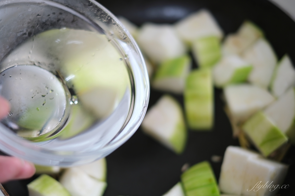 蛤蜊絲瓜做法｜好吃又美味的「蛤蜊絲瓜食譜」，10分鐘就可以輕鬆上桌 @飛天璇的口袋