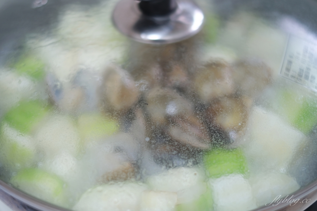 蛤蜊絲瓜做法｜好吃又美味的「蛤蜊絲瓜食譜」，10分鐘就可以輕鬆上桌 @飛天璇的口袋