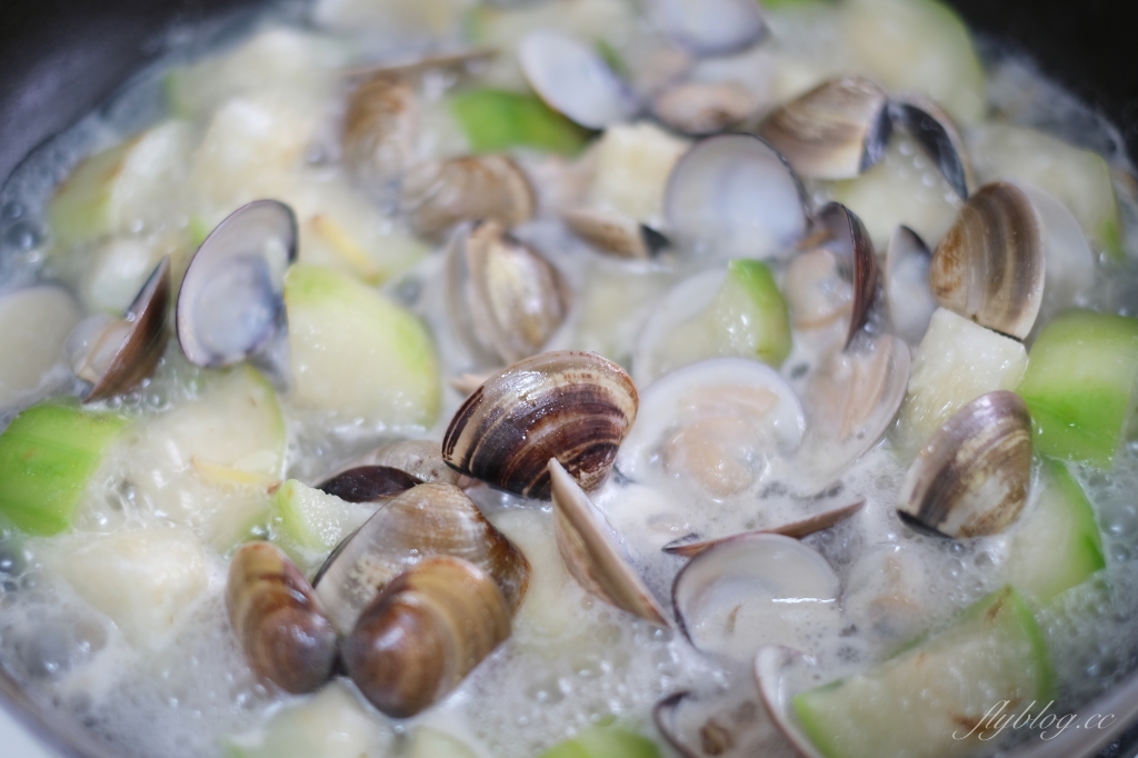 蛤蜊絲瓜做法｜好吃又美味的「蛤蜊絲瓜食譜」，10分鐘就可以輕鬆上桌 @飛天璇的口袋